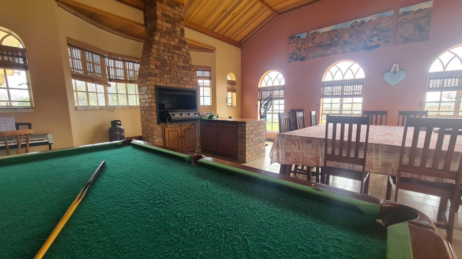 5 Bedroom Property for Sale in Wilgeboom A H North West